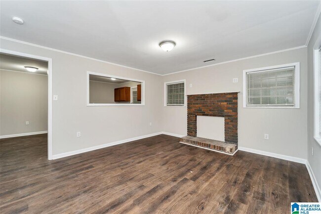 Foto del edificio - 3052 Pine Hill Dr