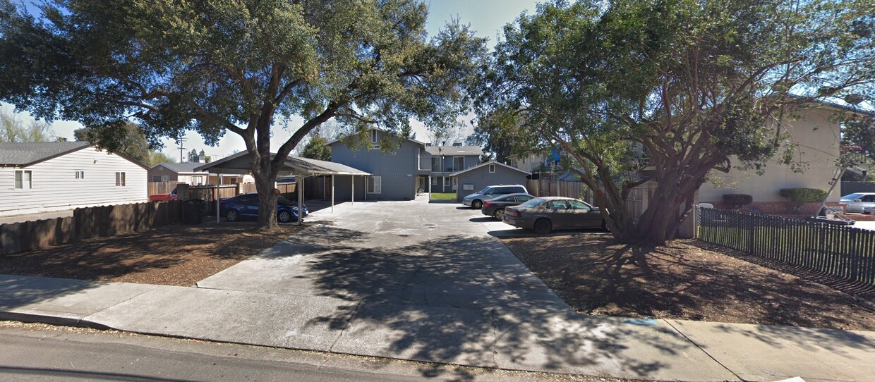 Primary Photo - 724 Brighton Ave