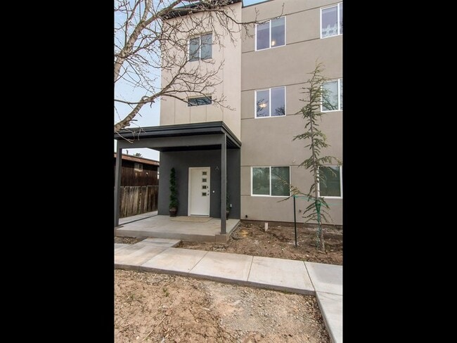 Building Photo - 1405 S 300 E