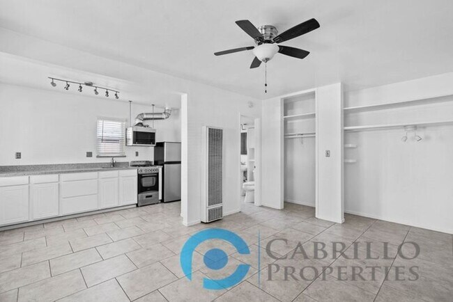 Foto del edificio - 2110 Bacon St