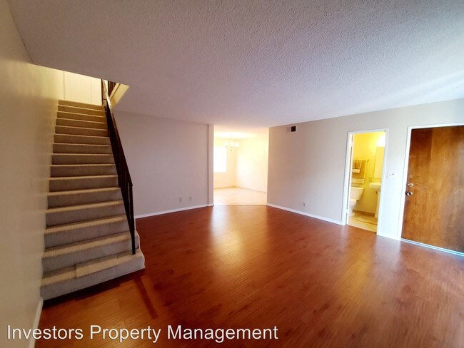 Building Photo - 232 S Pine St