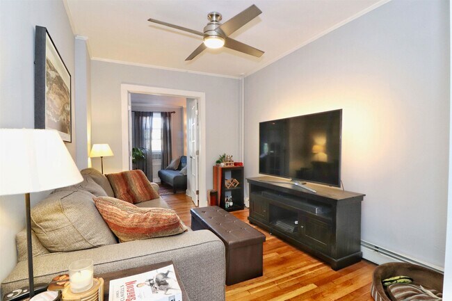 Foto del edificio - 63 Laidlaw Ave