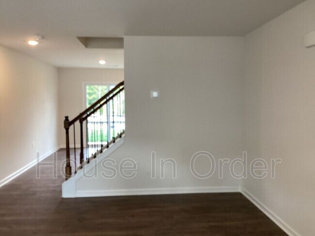 Foto del edificio - 29 Malcolm Ct