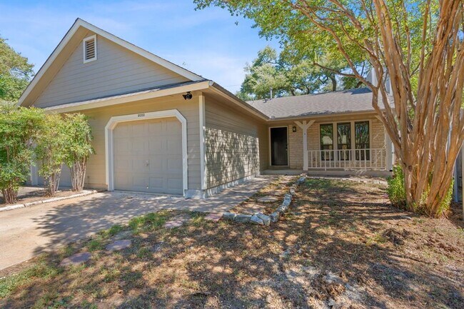 Building Photo - 8000 Dowling Cove