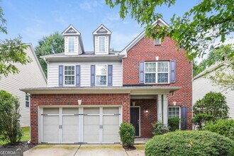 Building Photo - 529 Crestmont Ln