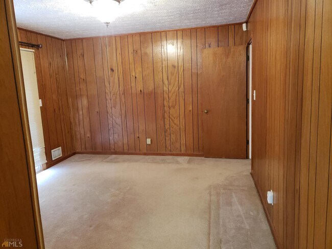 Building Photo - 3029 Bobolink Dr
