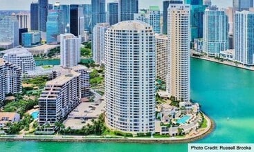 Building Photo - 540 Brickell Key Dr