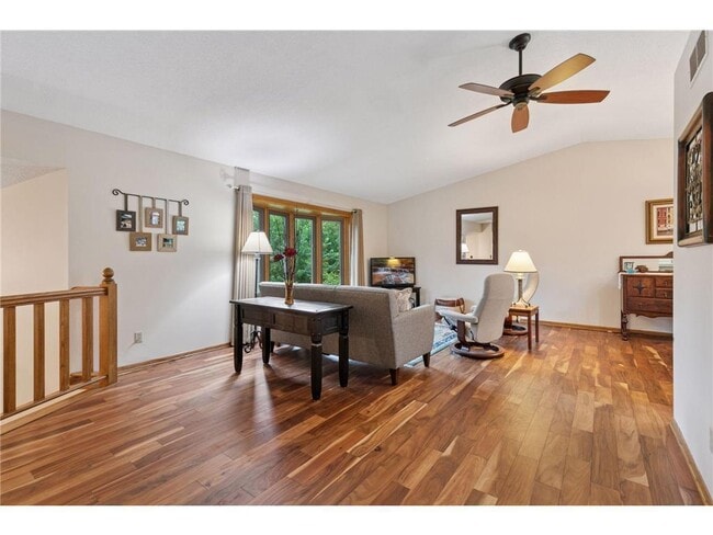 Building Photo - 796 Sunset Dr