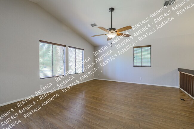 Foto del edificio - Stunning 3 Bed/2 Bath home on a beautifull...
