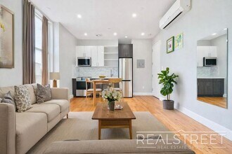 Building Photo - New 2 BEd in Fort Greene with Roof Deck & Laundry!