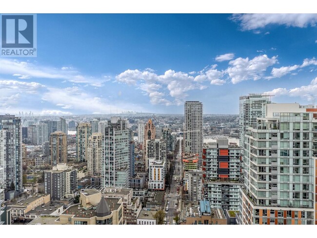 Building Photo - 1308 Hornby St