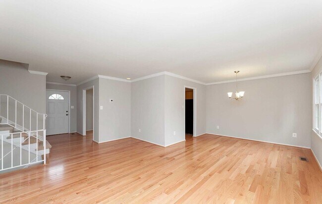 Foto del edificio - 5307 Greenough Pl