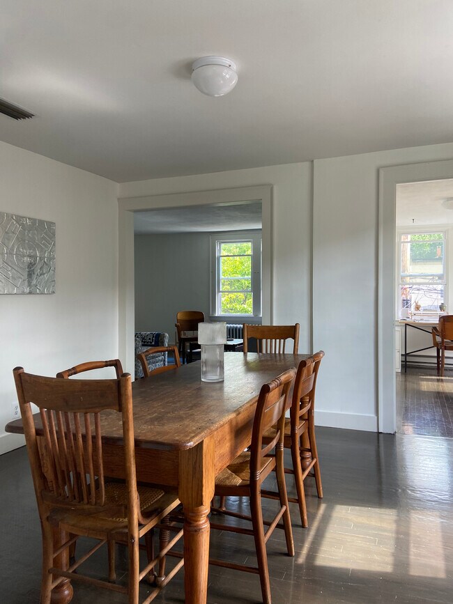 Comedor completo - 20 Clark St