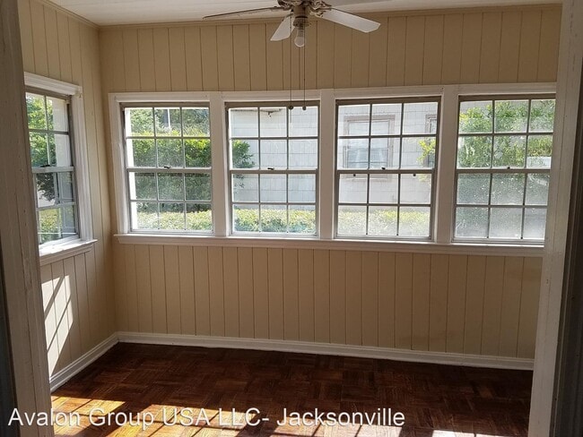 Building Photo - 3 br, 2 bath House - 1141 Kenmore street