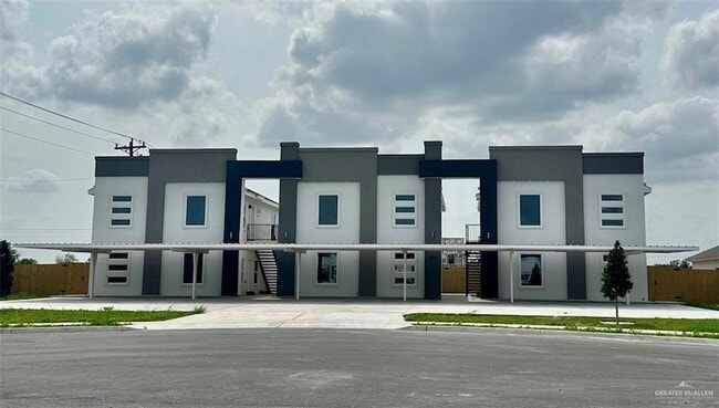 Building Photo - 12501 N 39th Ln