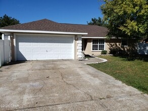Building Photo - 901 Pelican Pl