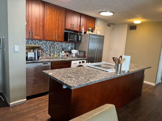 Foto del edificio - 2415 Ala Wai Blvd