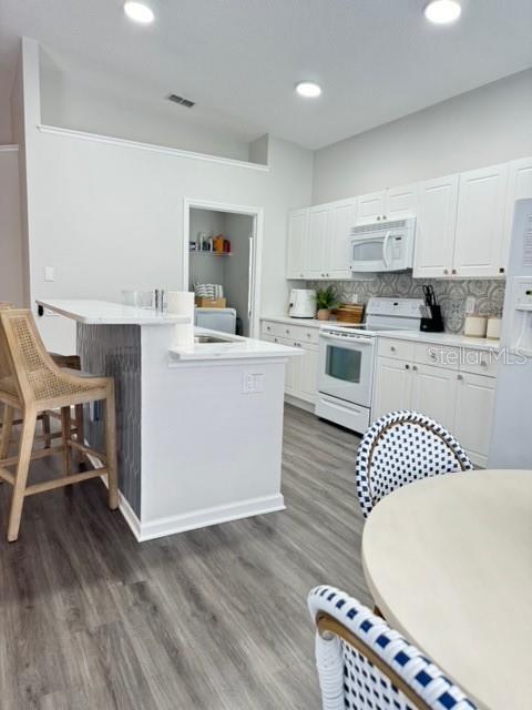 Foto del edificio - 8000 King Palm Cir