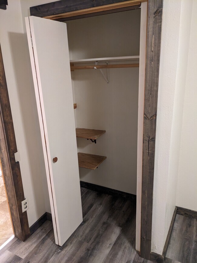 Foto del edificio - 1122 Roth Ln