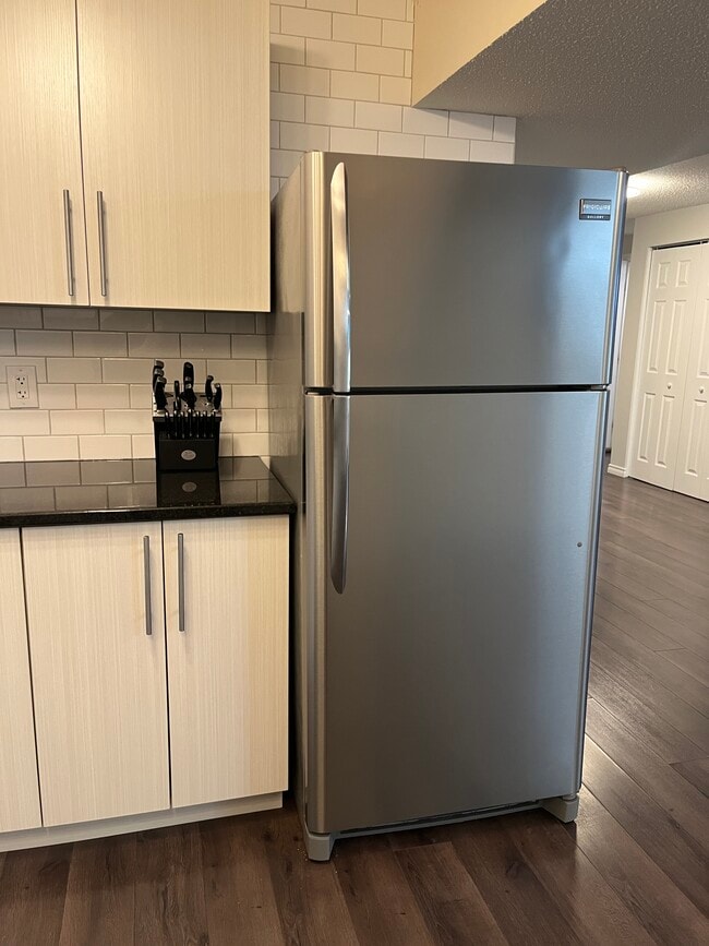 Building Photo - 8608 Connors Rd NW