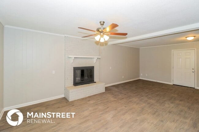Building Photo - 5380 Albemarle Dr