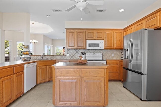 Foto del edificio - 104 Kings Way