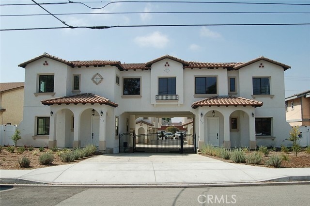 Primary Photo - 425 W Duarte Rd