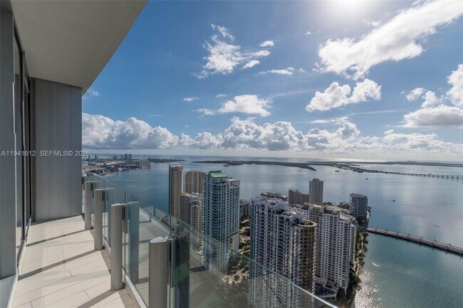 Foto del edificio - 300 Biscayne Blvd Way
