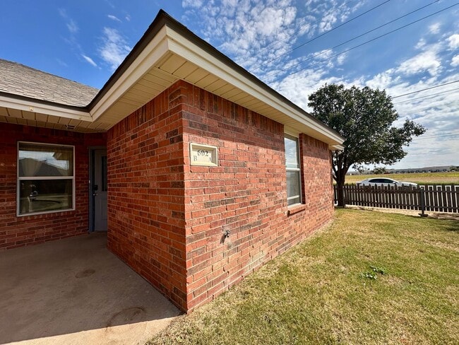 Foto del edificio - 602 N Bangor Ave