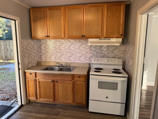 Building Photo - Cozy Downtown Aiken 2 Bedroom Home