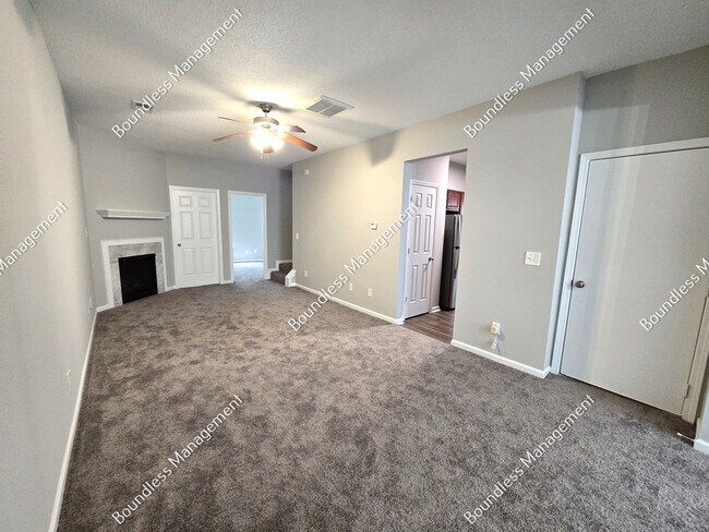 Foto del edificio - 2330 Hackamore Dr
