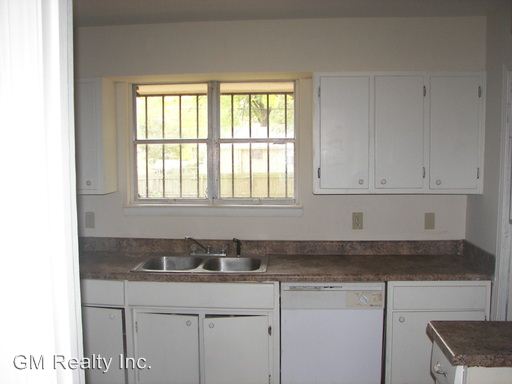 Building Photo - 4816 Rickard Rd