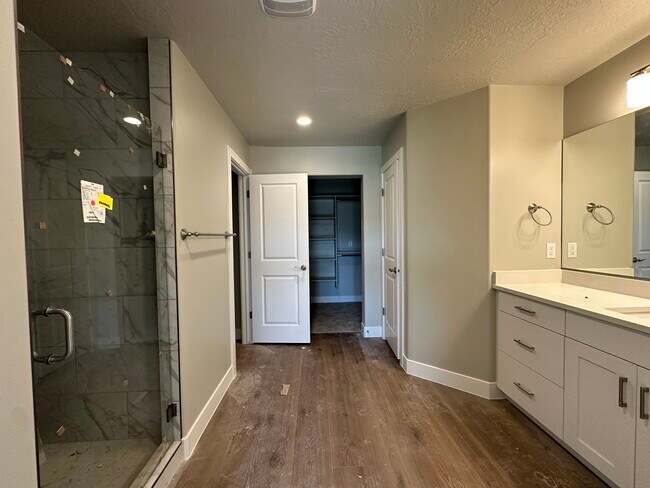 Foto del edificio - 408 N 480 W