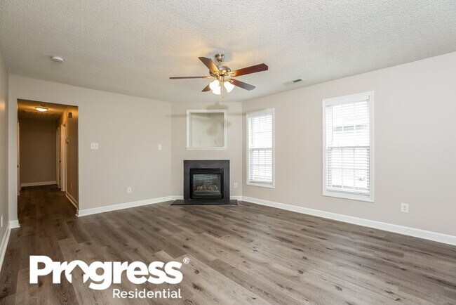 Foto del edificio - 5640 Tealbrook Dr