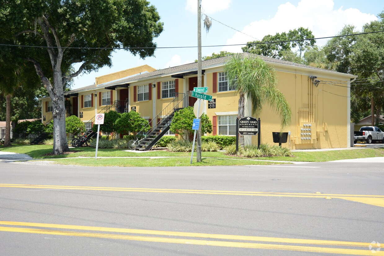 Foto del edificio - 6901 Interbay Blvd