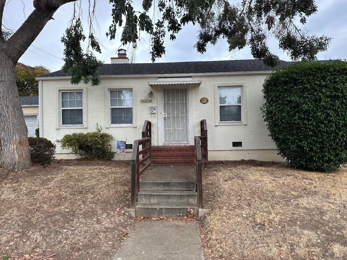 Primary Photo - 1000 Mariposa St