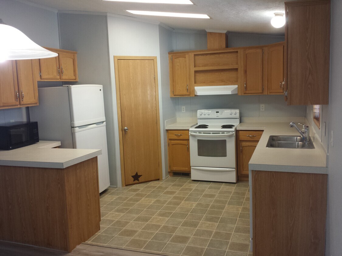 905 Maple Dr, Salida, CO 81201 House for Rent in Salida, CO