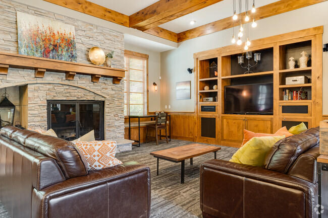 Interior Photo - The Lodge at Maple Grove