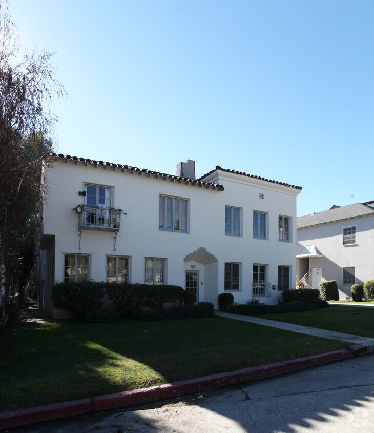Building Photo - 3376 Rowena