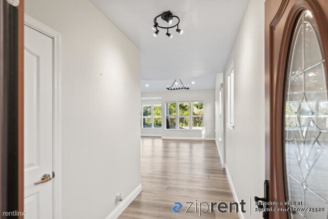 Foto del edificio - 4 br, 2.5 bath House - 7968 Pineville Circ...