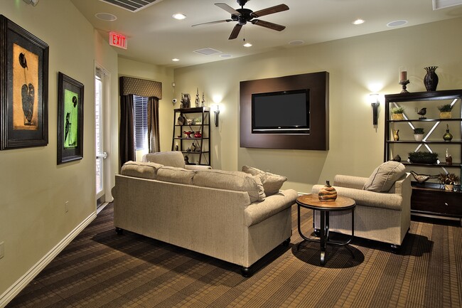 Foto del edificio - Arbor Pointe