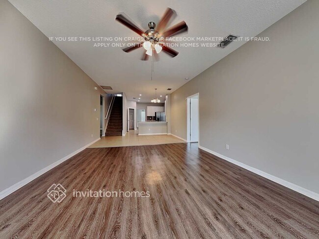 Foto del edificio - 5905 Lilac Lake Dr