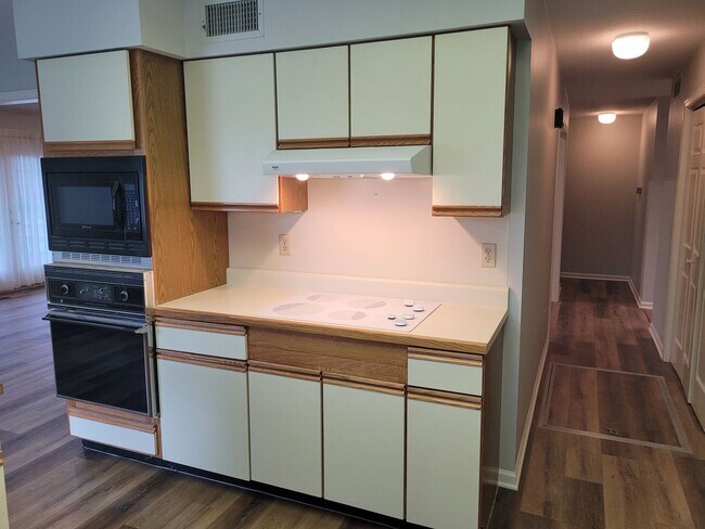 Foto del edificio - Country Club Villas-2 Bedroom 2 Bath Condo