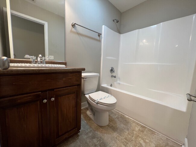 Foto del edificio - 121 Nature Way