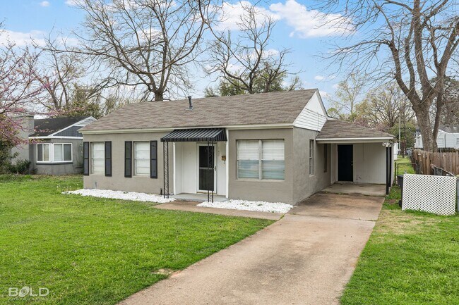 Building Photo - Cute 3 Bedroom 2 Bath