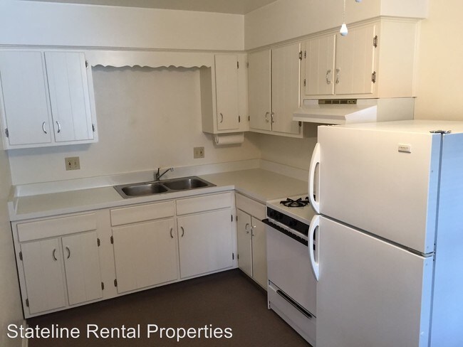 Building Photo - 1 br, 1 bath Apartment - 5509 Midvale Dr #3