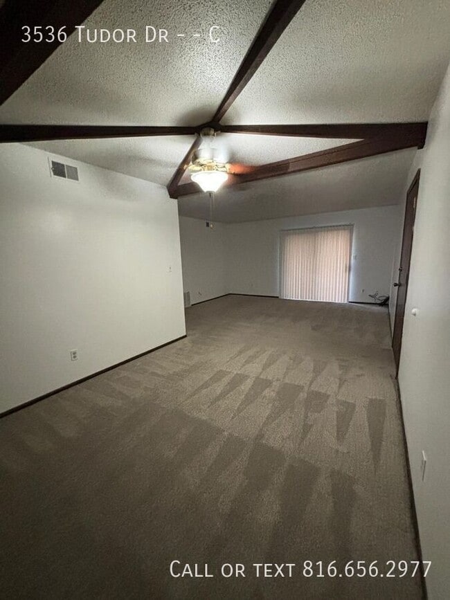 Building Photo - 3536 Tudor Dr
