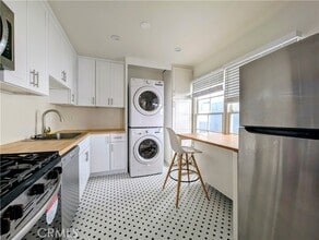 Building Photo - 21 26th Ave