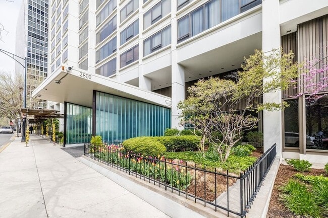Foto del edificio - 2800 N Lake Shore Dr