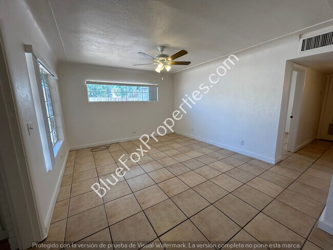 Foto del edificio - 4556 E Lester St